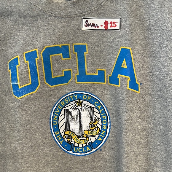 UCLA sweatshirt for sale beautiful condition - Picture 5 of 5